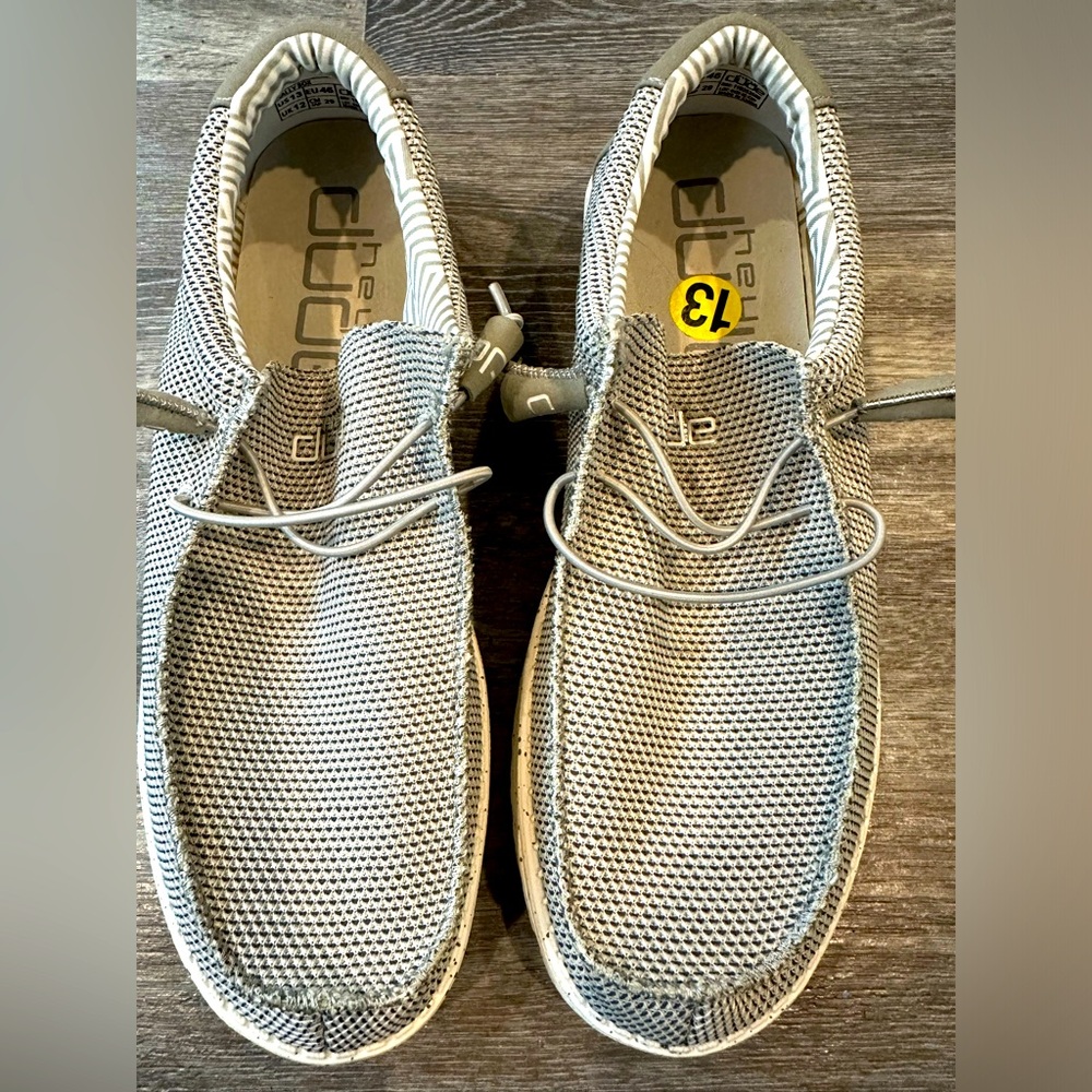 NEW mens hey dude size 13